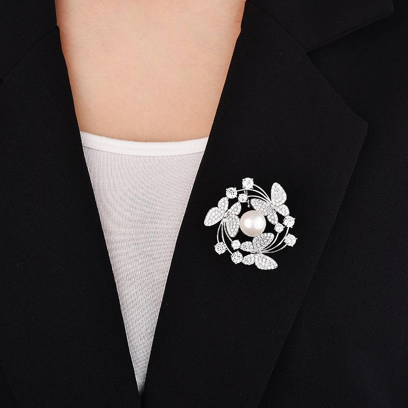 พวงหรีดผีเสื้อ เข็มกลัด Pins สําหรับผู้หญิง หรูหรา คริสตัล เครื่องประดับ อุปกรณ์เสริม