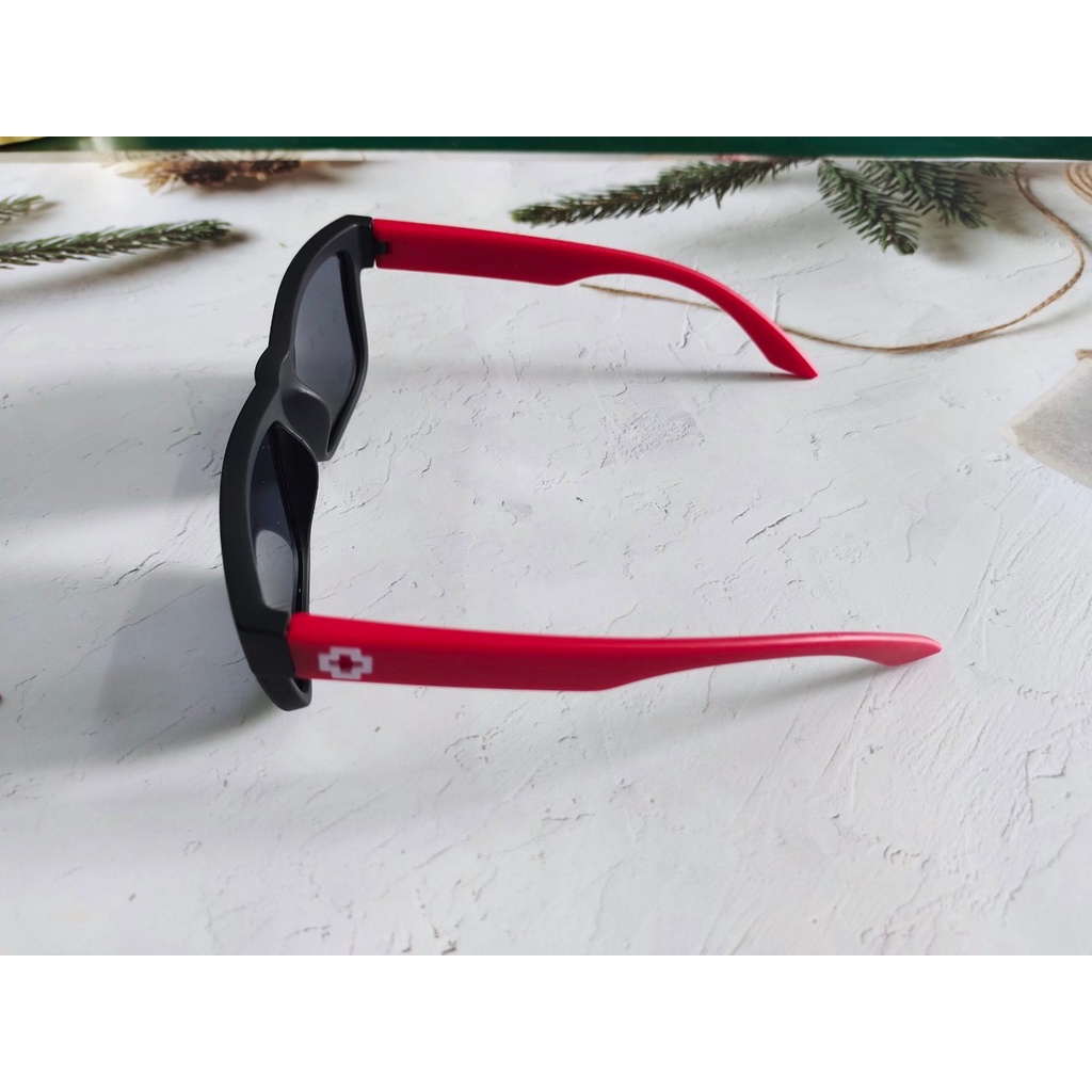 [มีของที่กรุงเทพ]แว่นยิงปลา แว่นเลนส์ออโต้ปรับแสง Polarized 9911BL