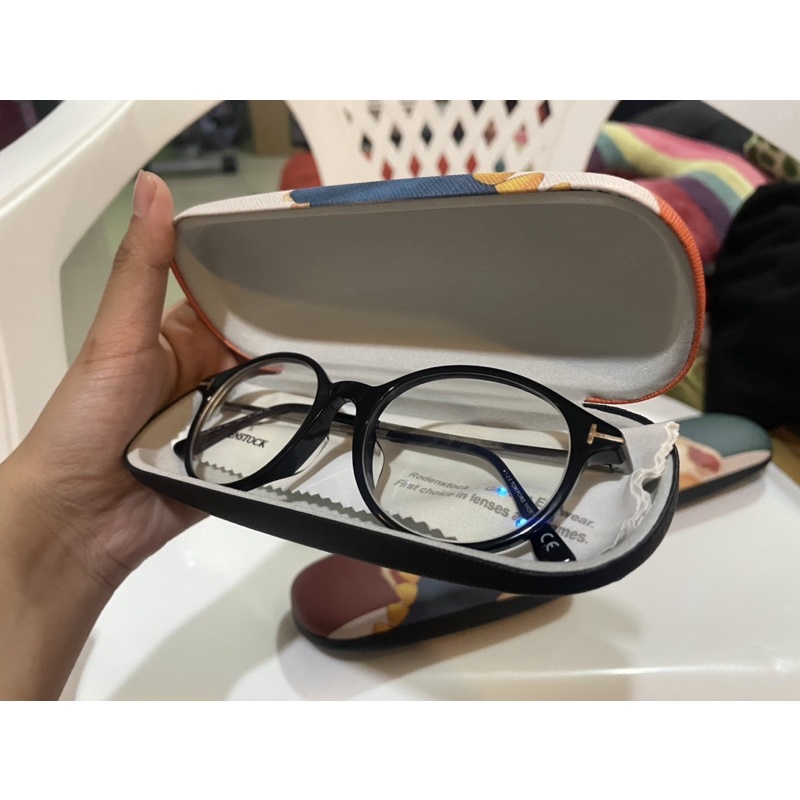 ร้านคนไทย   กล่องแว่นตาลายกระต่าย+ผ้าRodenstock
