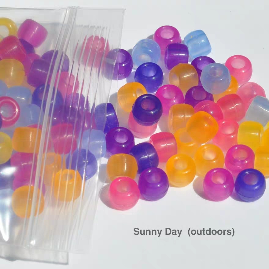 ลูกปัด UV DIY หลวม สําหรับทําเครื่องประดับ 8 มม. เปลี่ยนสี 100 ชิ้น / แพ็ค