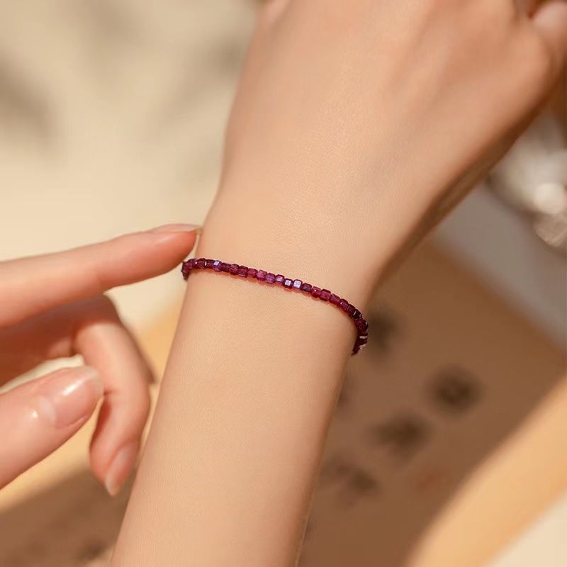 สร้อยข้อมือ ประดับลูกปัดคริสตัล หินธรรมชาติ ทรงสี่เหลี่ยม แฟชั่นสําหรับสตรี