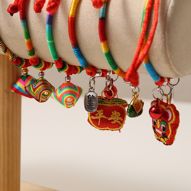 สร้อยข้อมือ เชือกถักมือ ปักลายมังกร เสือ เกี๊ยว เรือ เทศกาล สีสันสดใส