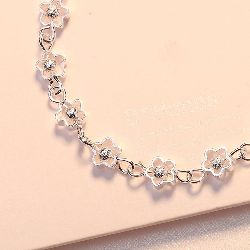 สร้อยข้อมือลูกปัดแฮนด์เมดลายดอกไม้สีเงิน