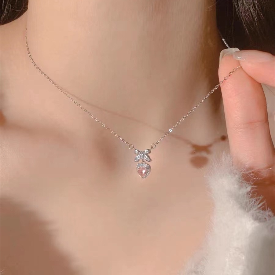 สร้อยคอเงิน พร้อมจี้โบว์ รูปหัวใจ ประดับเพชร สีชมพู
