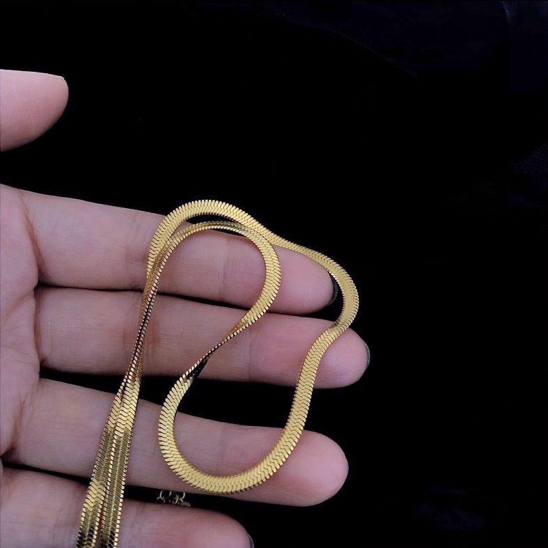 สร้อยคอโซ่ เหล็กไทเทเนียม ทอง 18K ไม่จางง่าย เข้ากับทุกการแต่งกาย สําหรับผู้หญิง