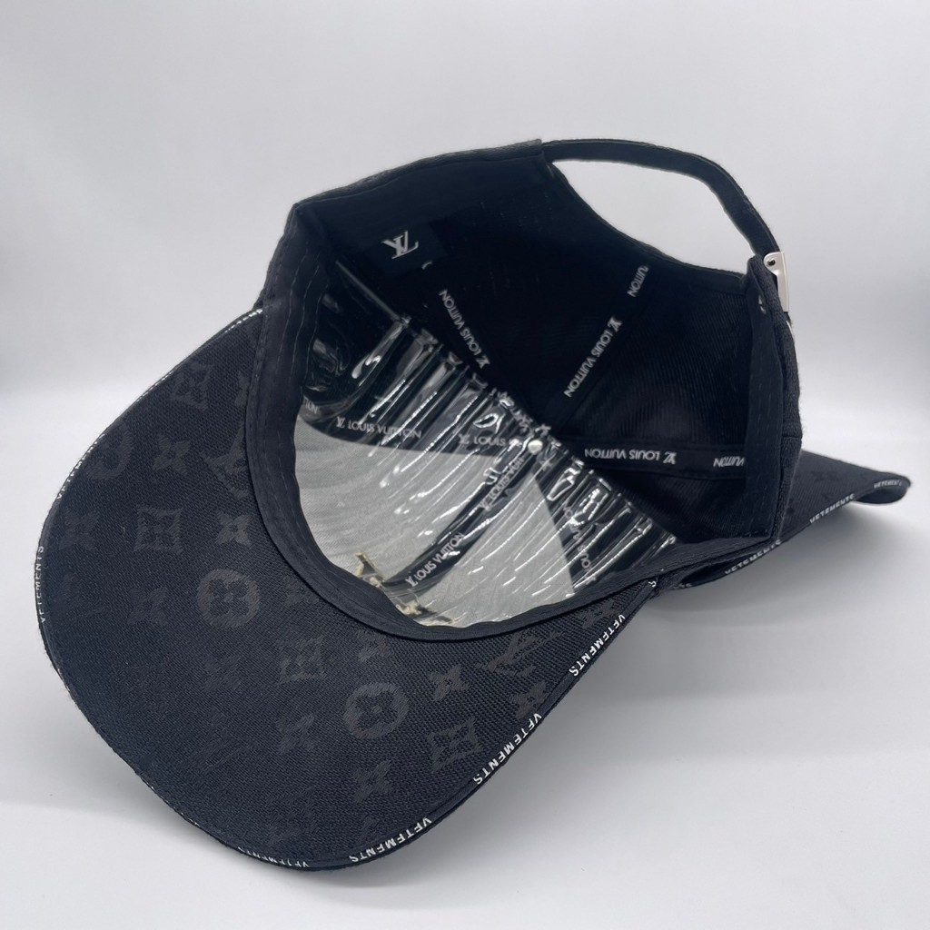 หมวกแก๊ป Louis Cap หมวกหลุยส์ งานปัก สไตล์ฟชั่น พร้อมป้าย ใส่กันแดด คุณภาพดี Cap Fashion