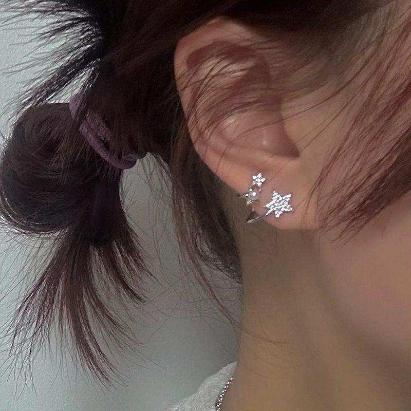 เครื่องประดับ ต่างหู แบบคลิปหนีบ ประดับไข่มุก คริสตัล สีเงิน หรูหรา สําหรับผู้หญิง