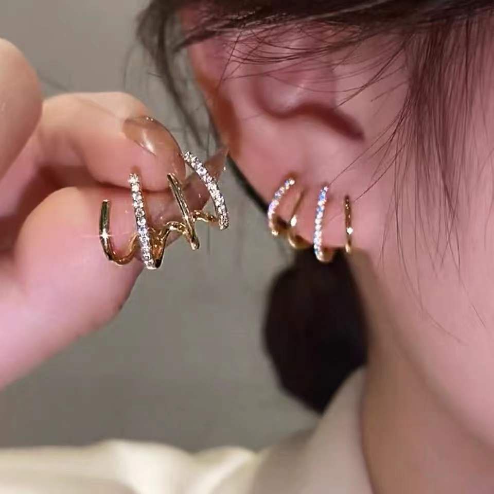 เครื่องประดับ ต่างหูสตั๊ด รูปอุ้งเท้า สีทอง สไตล์เกาหลี สําหรับผู้หญิง