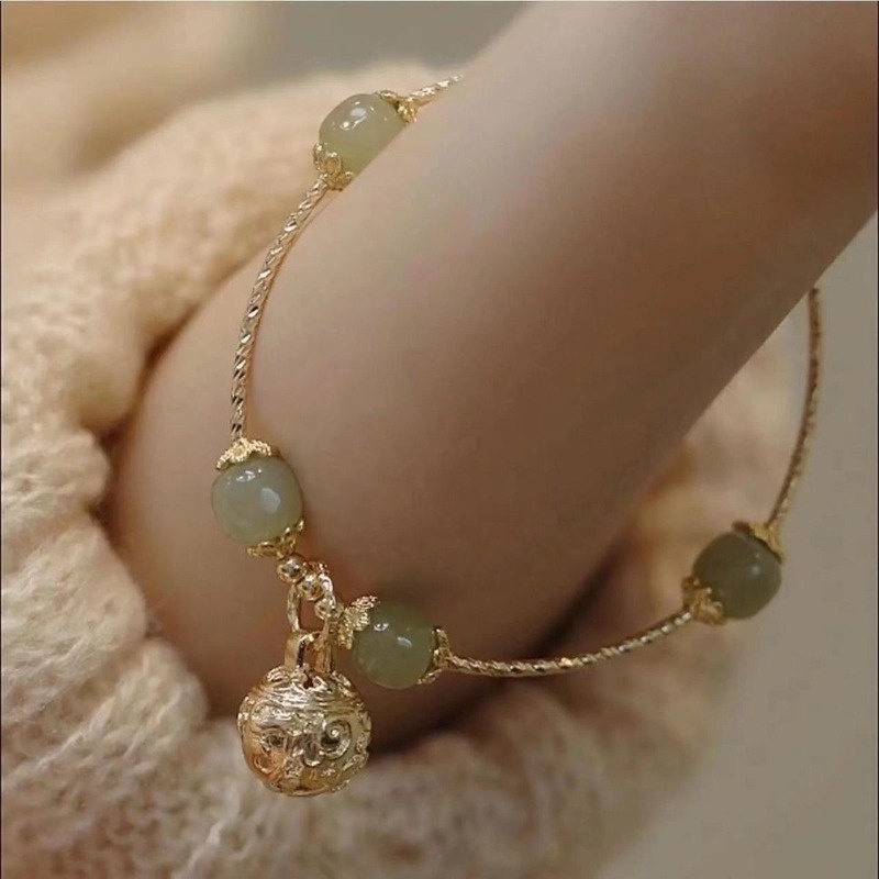 เครื่องประดับ สร้อยข้อมือ จี้หยกเทียม ผีเสื้อ ประดับเพชรเทียม แฟชั่นสําหรับผู้หญิง