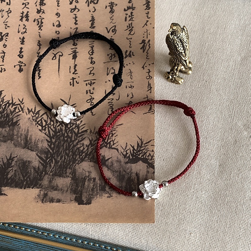 เครื่องประดับ สร้อยข้อมือ เชือกสาน โลหะผสม รูปดอกบัว แฟชั่นสําหรับผู้หญิง