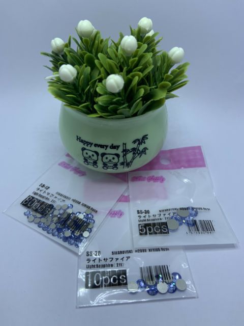 เพชรติดเล็บ(211)Light Sapphire สีฟ้าอ่อน เพชรสวารอฟสกี้(นำเข้าจากญี่ปุ่น)ฐานแบน
