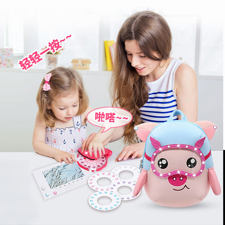 แม็กคริสตัล สุดฮิตจากTiktok  แต่งผม ติดผม ติดกระเป๋า ติดรองเท้า คริสตัลแฟชั่น