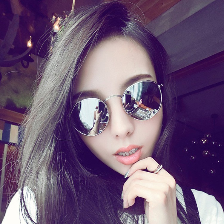 แว่นตากันแดดแฟชั่นสําหรับผู้ชายผู้หญิงกรอบโลหะทรงกลมป้องกัน Uv400