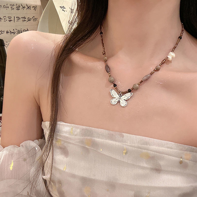 ใหม่ สร้อยคอโซ่ ลูกปัดหินธรรมชาติ รูปผีเสื้อ สไตล์จีนย้อนยุค เรียบง่าย สําหรับผู้หญิง