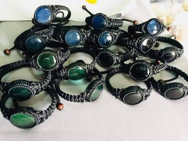 ไหลสีเขียวไหลสีดำไหลสีฟ้าน้ำพี้