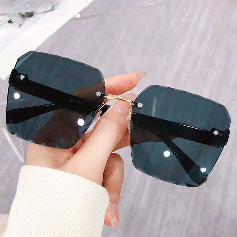 【พร้อมส่ง】COD (San9) แว่นตากันแดด ไร้ขอบ ขนาดใหญ่ ป้องกันรังสียูวี แฟชั่นสําหรับผู้หญิง