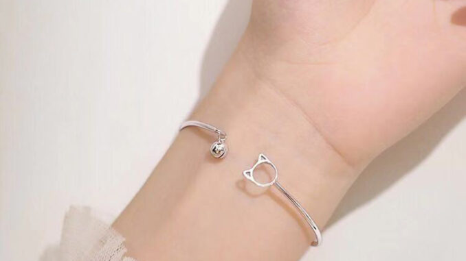 ( Xijing - Cod ) สร้อยข้อมือจี้รูปแมวขนาดเล็กสําหรับผู้หญิง ( Xijing - Cod ) สร้อยข้อมือจี้รูปแมวขนาดเล็กสําหรับผู้หญิง