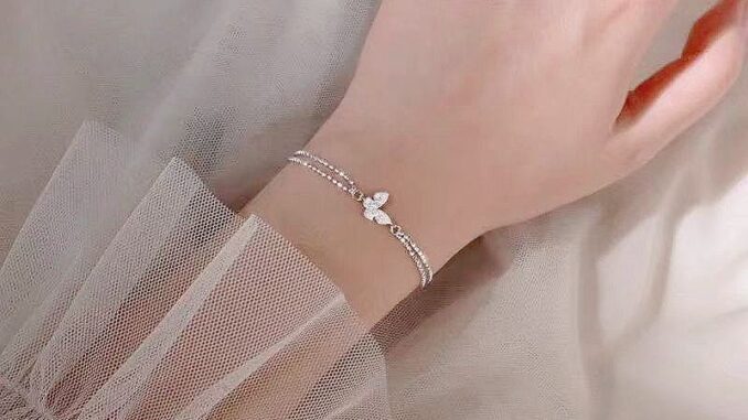 สร้อยมือแฟชั่น สร้อยข้อมือผู้หญิง สร้อยมือเพชรผีเสื้อ สไตล์เกาหลี
