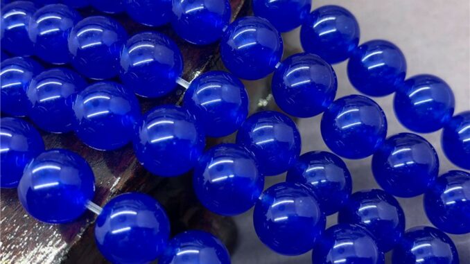 Royal Blue Chalcedony Jade Beads ฟ้าโมราหยกลูกปัด 4-12 มิลลิเมตรรอบธรรมชาติหลวมหิน DIY สำหรับเครื่องประดับ Royal Blue Chalcedony Jade Beads ฟ้าโมราหยกลูกปัด 4-12 มิลลิเมตรรอบธรรมชาติหลวมหิน DIY สำหรับเครื่องประดับ
