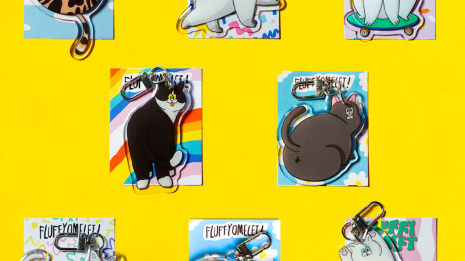 FLUFFY OMELET KEYCHAIN/BROOCH/PHONE GRIP (เลือกลาย9)