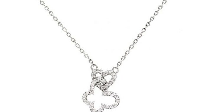 Jewellista จี้รูปผีเสื้อ พร้อมสร้อยเงินแท้ Amelia ประดับพลอย CZ Jewellista จี้รูปผีเสื้อ พร้อมสร้อยเงินแท้ Amelia ประดับพลอย CZ