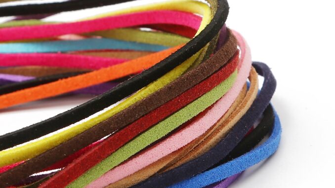 สายหนังกลับ หลากสี สำหรับทำเครื่องประดับ และงานฝีมือ