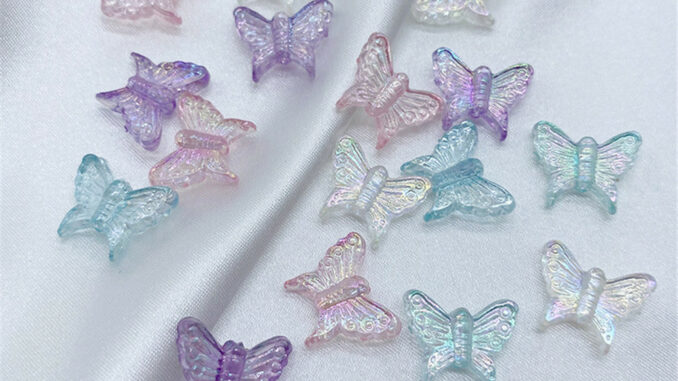 20pcs Acrylic 3D Butterfly Mixed Colour Transparent Butterfly Charm Beads Jewelry Make