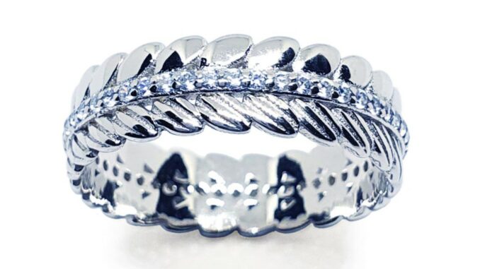 Memorine Jewelry แหวนเงินแท้ 925 ฝังเพชรสวิส (CZ) : ONLR605