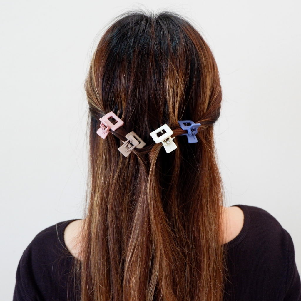 *1 แพคมี 2 สี* กิ๊บหนีบผมทรงมินิเหลี่ยม สไตล์เกาหลี หลากสี ขนาด 2.5 cm ++พร้อมส่งจากไทย++