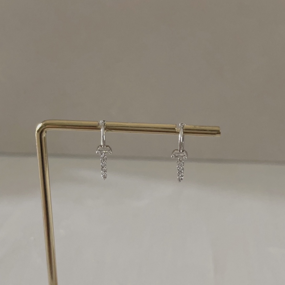 221-littlegirl gifts- Small square diamond chain earring s925
