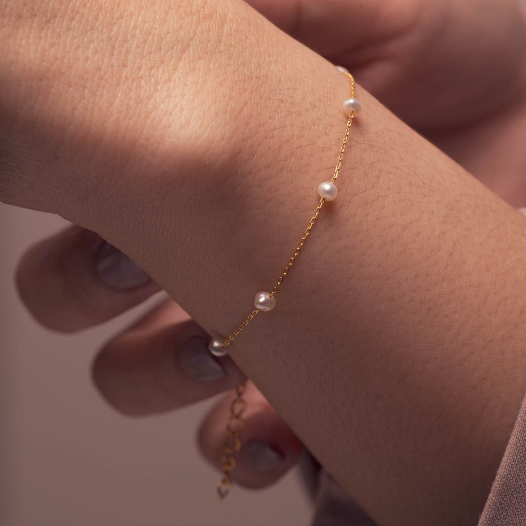 AURORA  สร้อยข้อมือมุกแท้ Baby Pearl ตัวเรือนเงินแท้ 92.5%