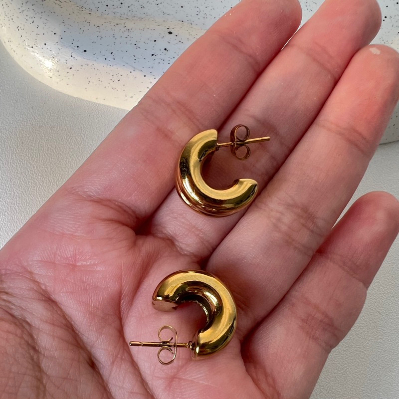 Adore- Mini double curve earring