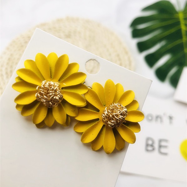Fashion Big Daisy Earrings Women