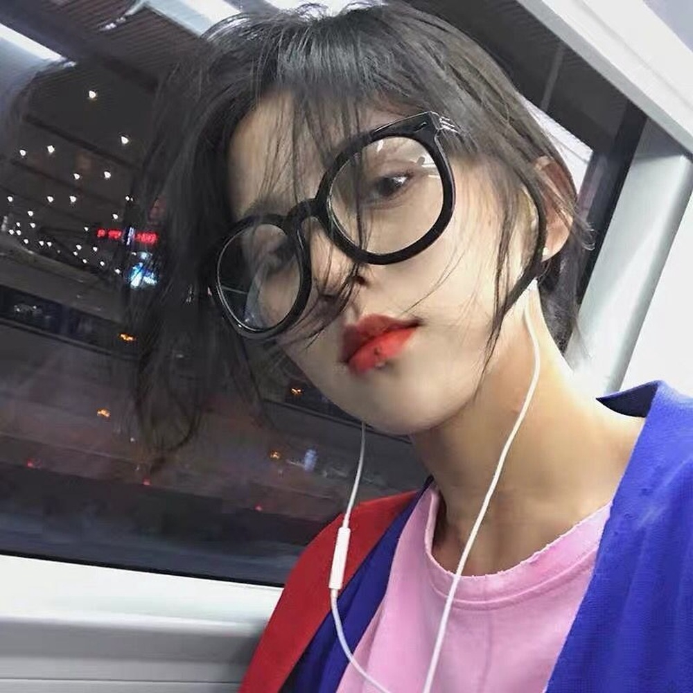 GM แว่นตาป้องกันรังสียูวีกรอบใหญ่สีด ําสําหรับผู้หญิง
