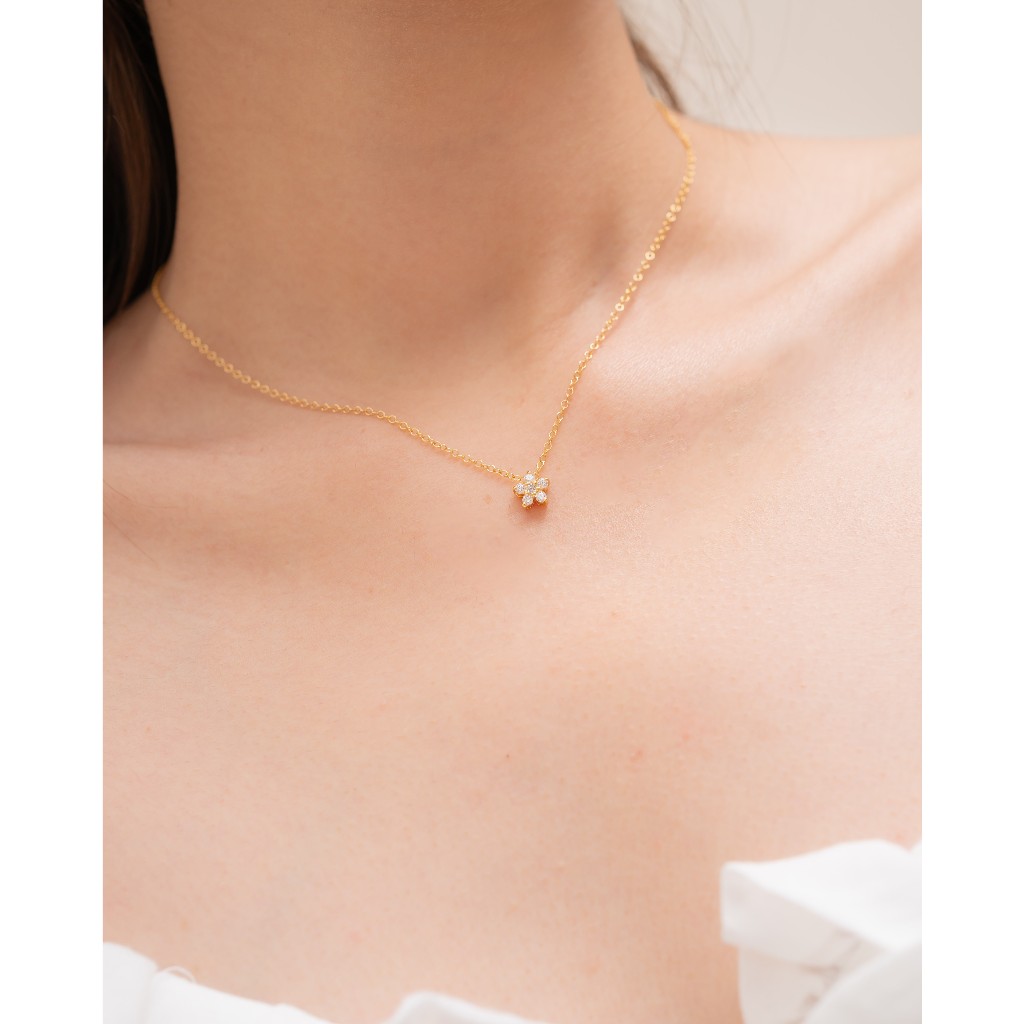 LELISA - Lily Necklace - สร้อยดอกลิลลี่ประดับ White Gems - สี Gold เงินแท้ 92.5% ชุบทอง 18K