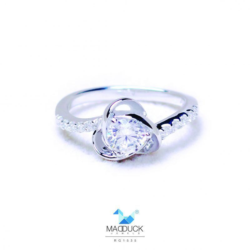 Madduckjewels แหวนเงินแท้ เพชร CZ ชุบโรเดียม RG1535