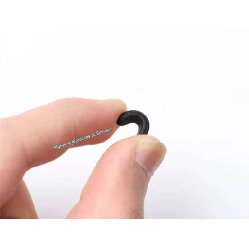 Nosepad แป้นจมูก Ic! berlin แบบเสียบโค้งสีดำ 1คู่