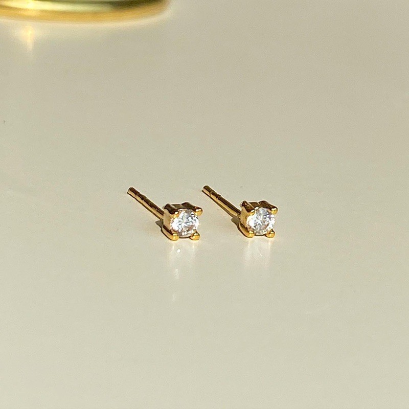 RINDA - Classic dot gem (ต่างหูก้าน)