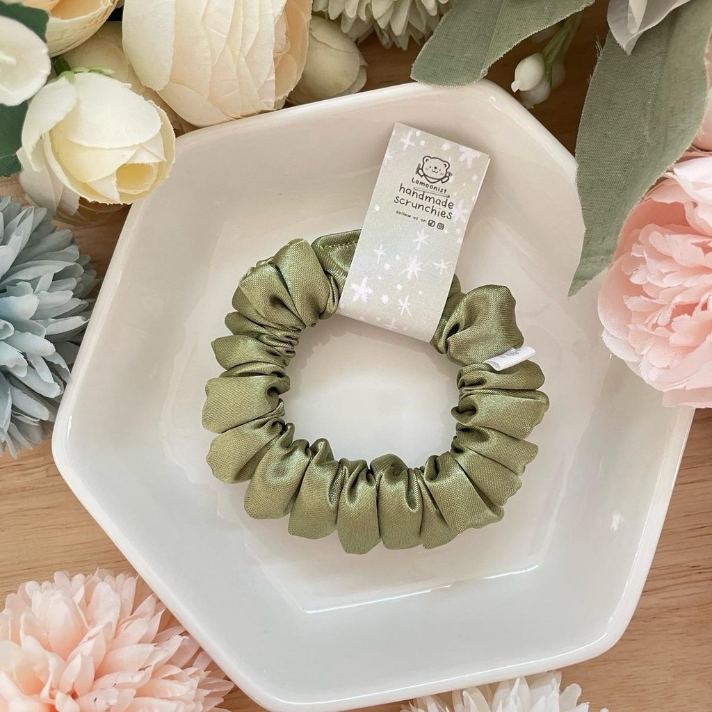 Scrunchie • Petite • Avocado green