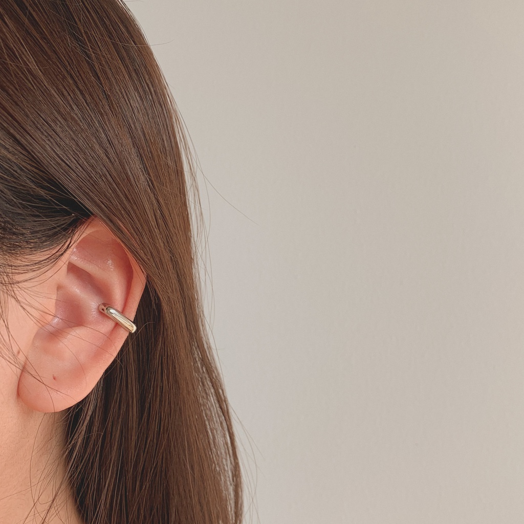She with Cheewa | silver925 | thickie bar earcuff ต่างหูหนีบเงินแท้ มินิมอล เป็นทรงตรงๆ สุดชิค ปรับขนาดตามใบหูได้เลยค่ะ