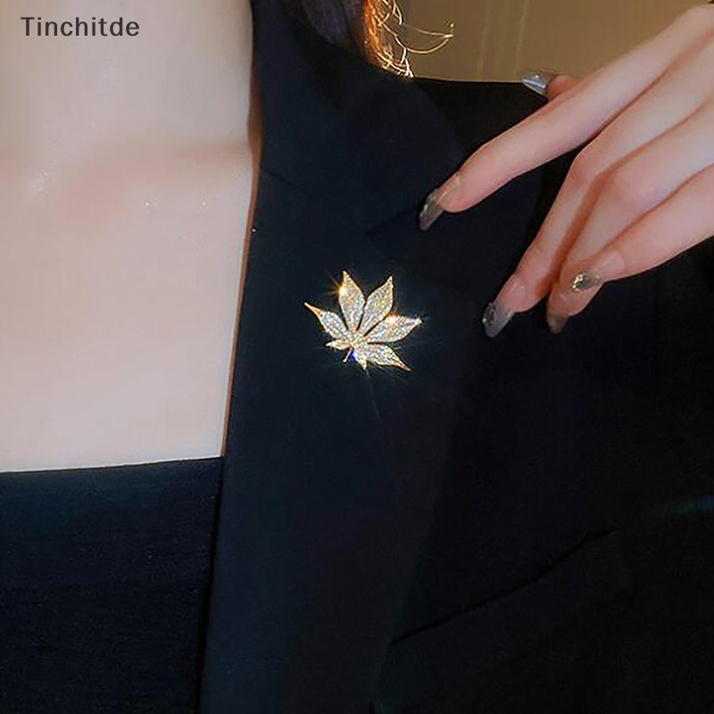 [Tinchitde] เข็มกลัด รูปใบเมเปิ้ล ประดับเพชร ขนาดเล็ก เรียบง่าย แฟชั่น สําหรับตกแต่งหน้าอก [Preferred]
