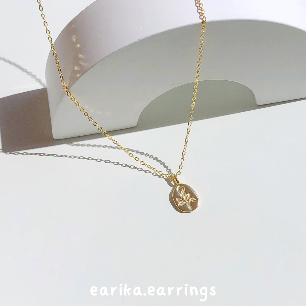 earika.earrings - classic yellow gold rose necklace สร้อยคอจี้กุหลาบสีทอง S92.5 ปรับขนาดได้