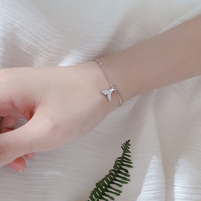 earika.earrings - crystal whale bracelet สร้อยข้อมือเงินแท้จี้หางปลาวาฬ ปรับขนาดได้ เหมาะสำหรับคนแพ้ง่าย