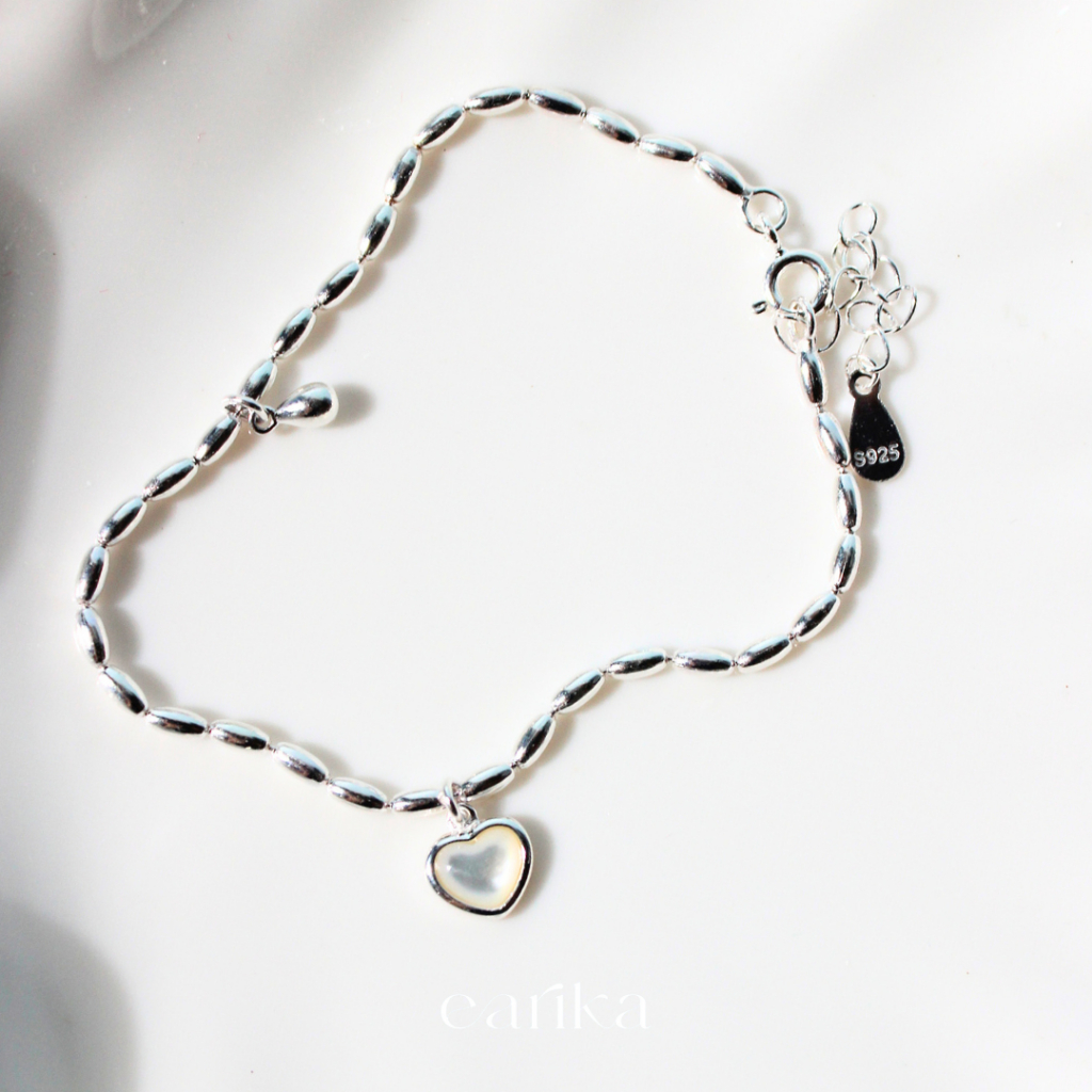 earika.earrings - seashell soul bracelet สร้อยข้อมือรูปหัวใจสีขาว เงินแท้ เหมาะสำหรับคนแพ้ง่าย