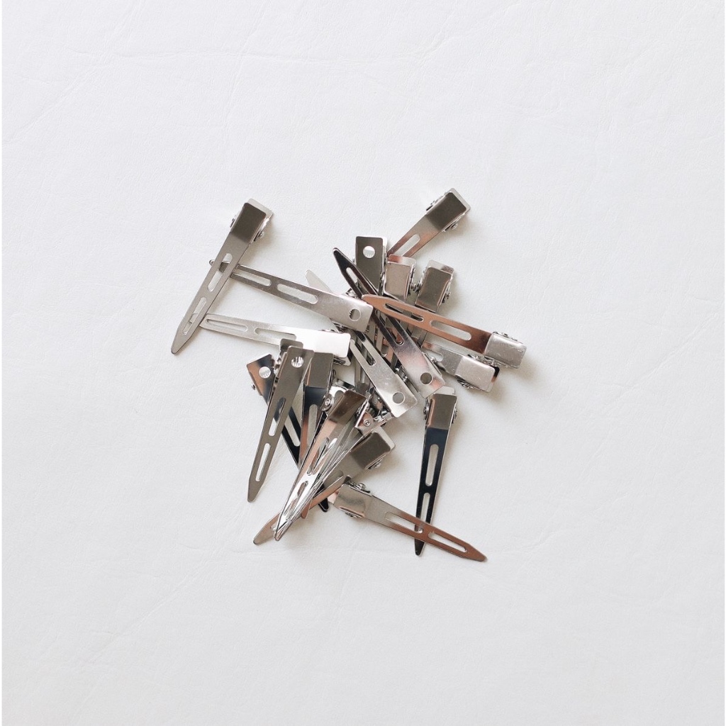 gimmeblessed.co — plain metallic hair clips (set 6 pcs/ size 1.5” 4 pcs & size 2” 2 pcs)