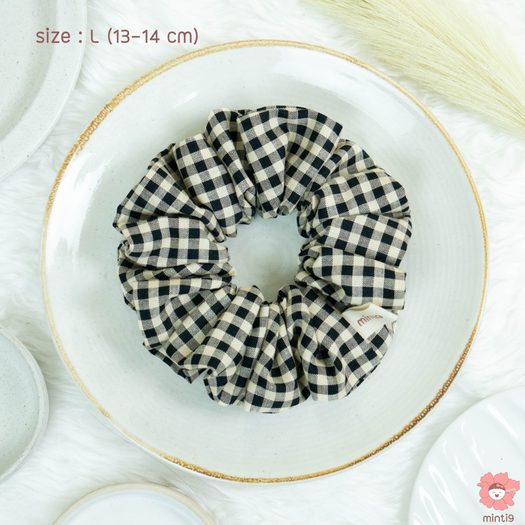 minti9 • ยางรัดผมโดนัท ลายตารางกลางสดใส สีดำ  • Scrunchies