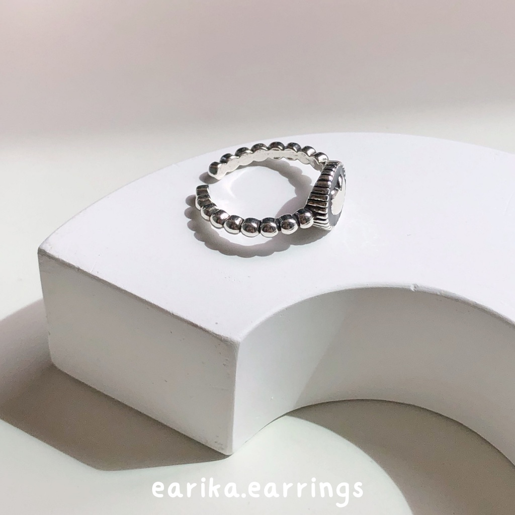 (กรอกโค้ด YAQ6E ลด 60.-) earika.earrings - midnight heart coin ring แหวนเหรียญจี้หัวใจเงินแท้ ฟรีไซส์ปรับขนาดได้