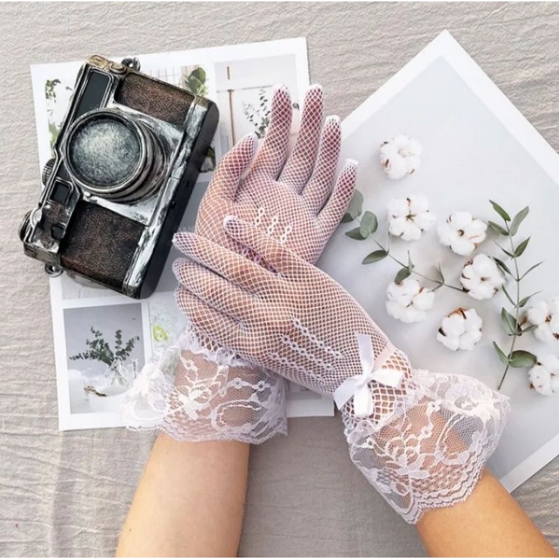 ถุงมือตาข่ายลูกไม้ระบาย พร้อมส่ง