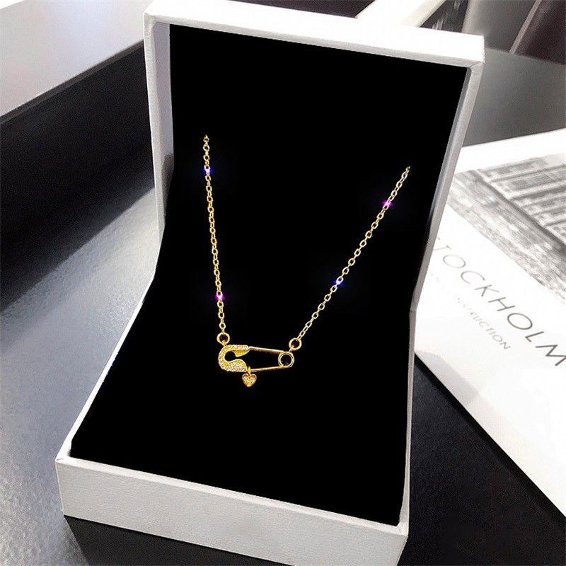 พร้อมส่ง สร้อยคอโซ่เหล็กไทเทเนียม หรูหรา เข้ากับทุกชุด สําหรับผู้หญิง