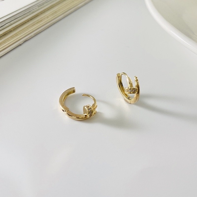 พร้อมส่ง‼️ต่างหูห่วงตะปูสไตล์คาร์เทียร์ Cartier อะไหล่ทองฝังเพชรวิบวับสวยทิ่มตา